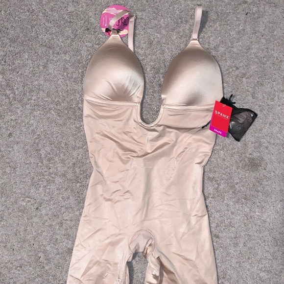 Plunge low-back bodysuit NWT - Picture 2 of 7